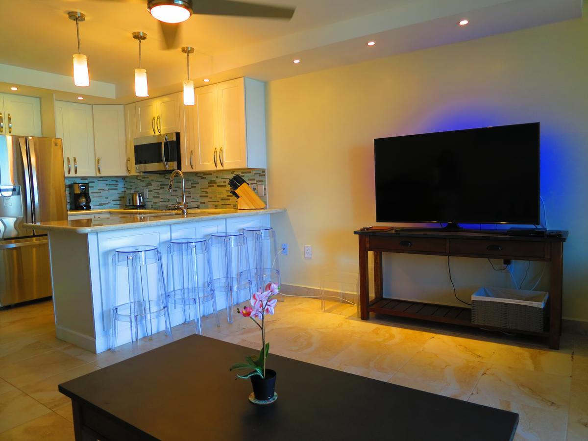 2Br Luxury Beachfront Duplex Villa On Sapphire Beach III East End  Εξωτερικό φωτογραφία